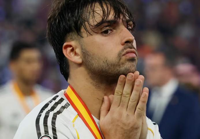 v站体育-龙赛罗：皇马的青训球员拼尽全力，他们的巨星队友却毫无斗志